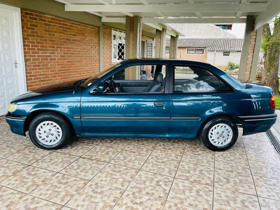 VOLKSWAGEN LOGUS 1.6 CLI 8V GASOLINA 2P MANUAL VOLKSWAGEN LOGUS 1.6 CLI 8V GASOLINA 2P MANUAL